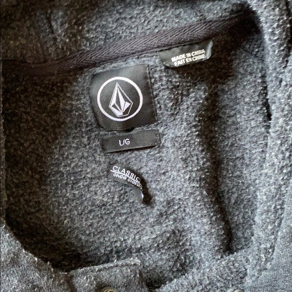 Volcom Sweatshirt size Large - Picture 3 of 4